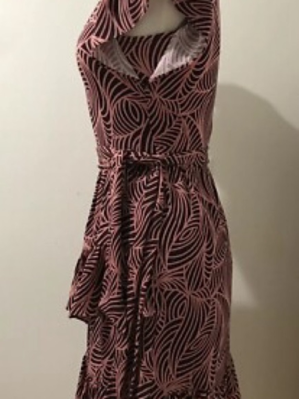 NWOT MICHAEL KORS Elegant Patterned Dress, Ruffles, Cap Sleeves w/Belt - Picture 3 of 10